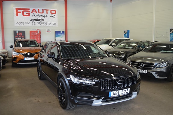 Volvo V90 Cross Country 14 of 27