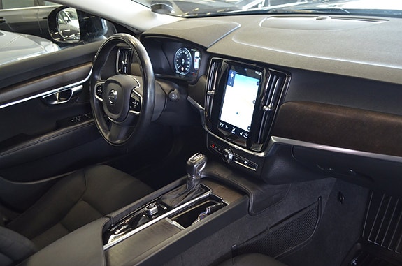 Volvo V90 Cross Country 19 of 27