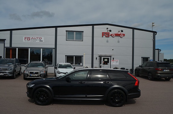 Volvo V90 Cross Country 3 of 27