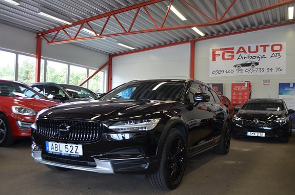 Volvo V90 Cross Country 12 of 27