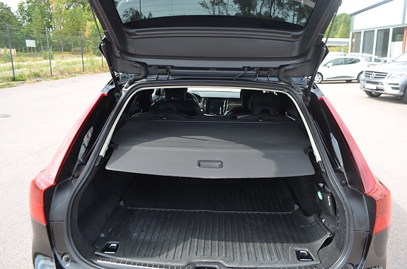 Volvo V90 Cross Country 26 of 27