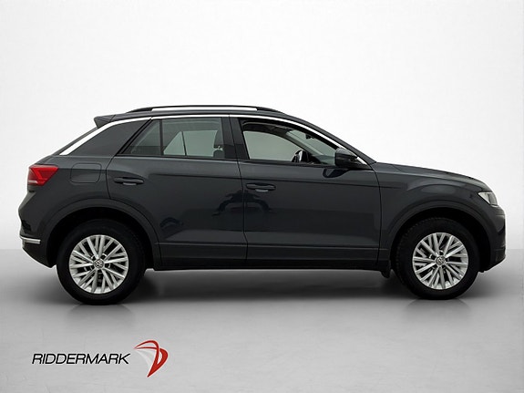Volkswagen T-Roc 9 of 30