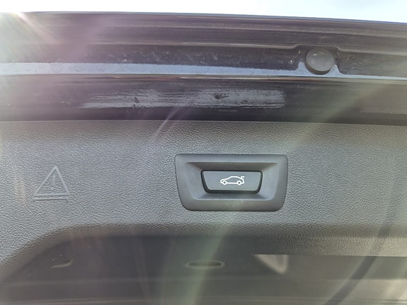 BMW 530e 8 of 17