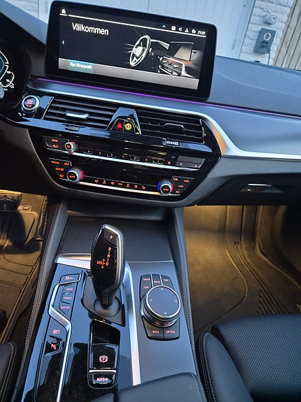 BMW 530e 10 of 17