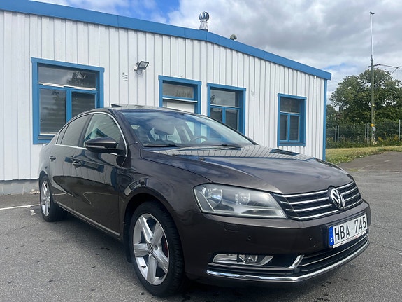 Volkswagen Passat 3 of 14