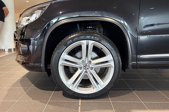 Volkswagen Tiguan 24 of 24