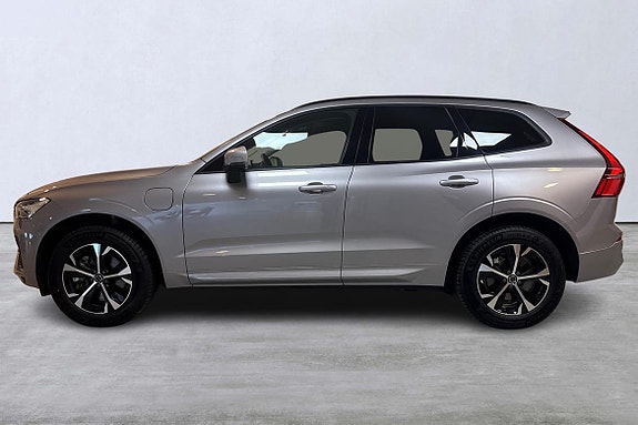Volvo XC60 2 of 15