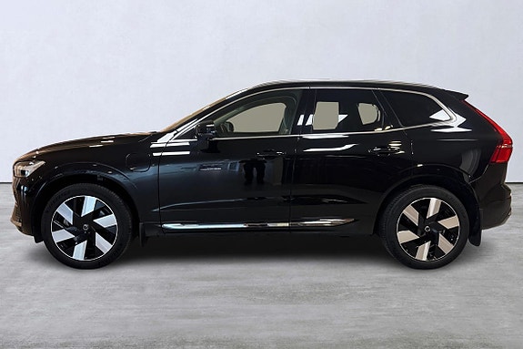 Volvo XC60 2 of 15