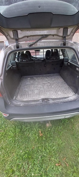 Volvo XC70 2 of 3