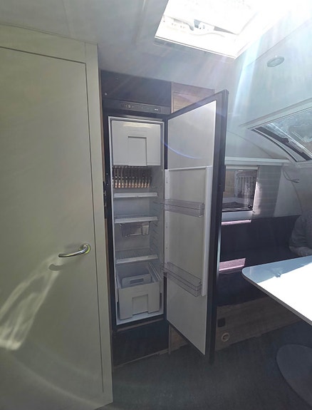 Adria Action 391 LH 7 of 8