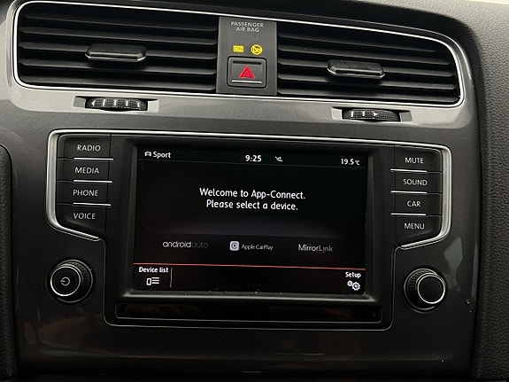 Volkswagen Golf Alltrack 18 of 30