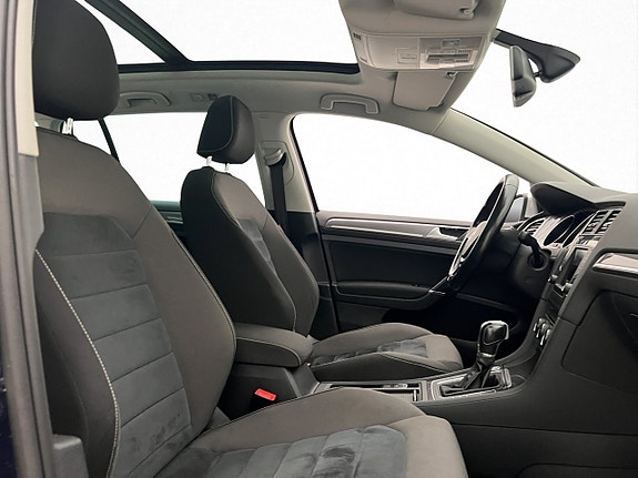 Volkswagen Golf Alltrack 23 of 30