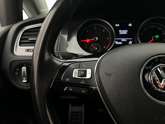 Volkswagen Golf Alltrack 14 of 30