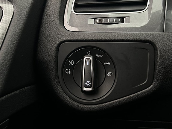 Volkswagen Golf Alltrack 27 of 30