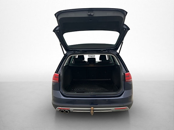 Volkswagen Golf Alltrack 26 of 30