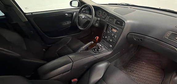 Volvo S60 8 of 8
