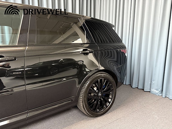 Land Rover Range Rover Sport 18 of 26