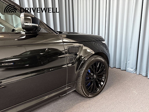 Land Rover Range Rover Sport 24 of 26