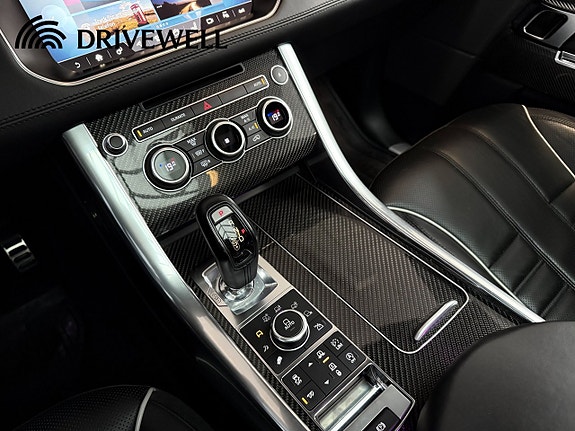 Land Rover Range Rover Sport 13 of 26