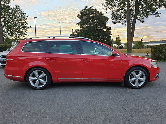 Volkswagen Passat 4 of 28
