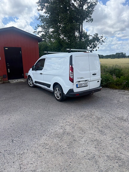 Ford Transit Connect 4 of 9