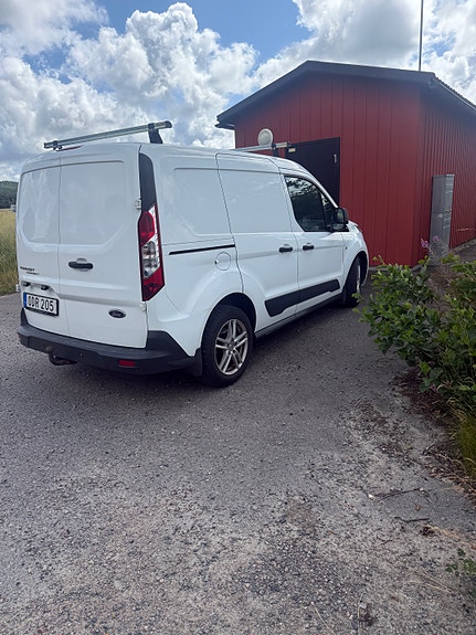 Ford Transit Connect 3 of 9