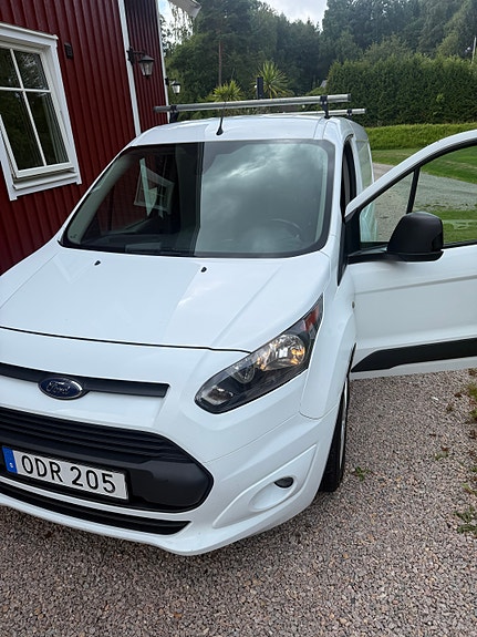 Ford Transit Connect 5 of 9