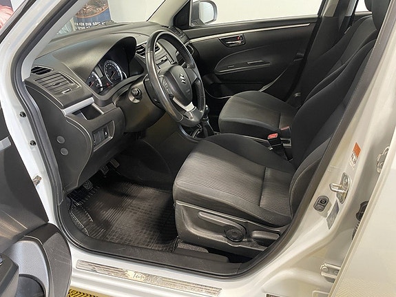 Suzuki Swift 14 of 21