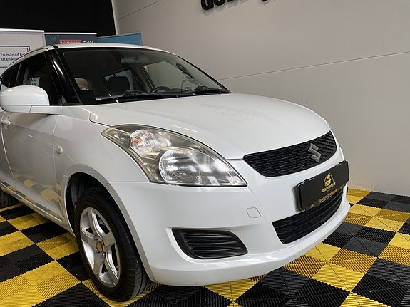 Suzuki Swift 3 of 21