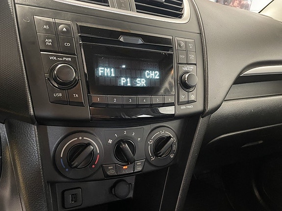 Suzuki Swift 16 of 21