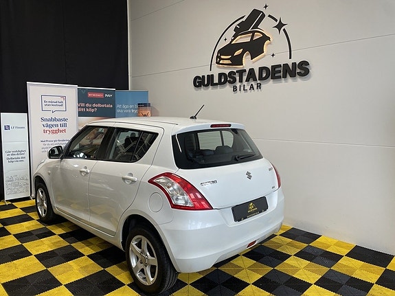 Suzuki Swift 6 of 21