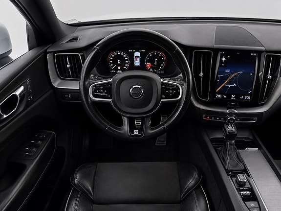 Volvo XC60 15 of 26