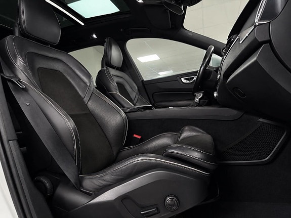 Volvo XC60 21 of 26
