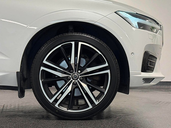 Volvo XC60 12 of 26