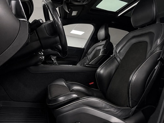 Volvo XC60 17 of 26