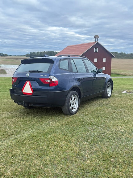 BMW X3 3 of 9