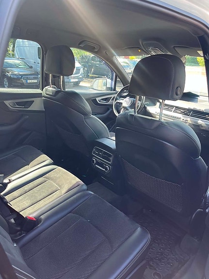 Audi Q7 14 of 16