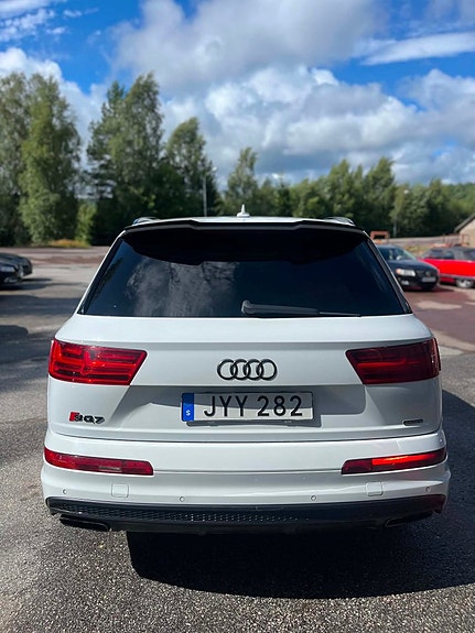 Audi Q7 5 of 16