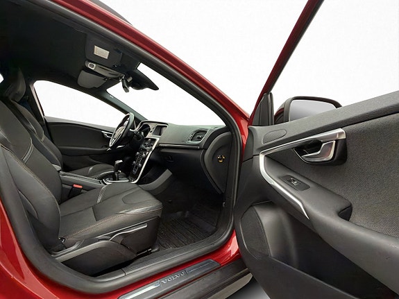 Volvo V40 Cross Country 23 of 30