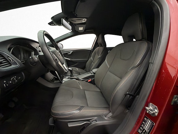 Volvo V40 Cross Country 10 of 30