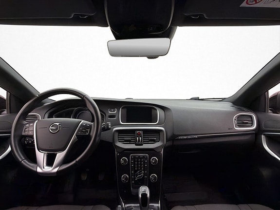 Volvo V40 Cross Country 16 of 30