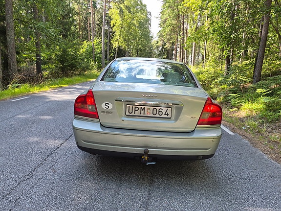 Volvo S80 4 of 16