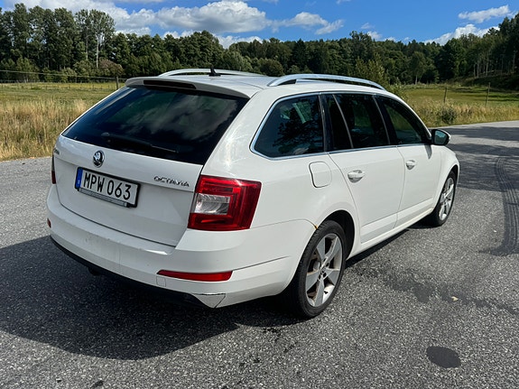 Skoda Octavia 5 of 12