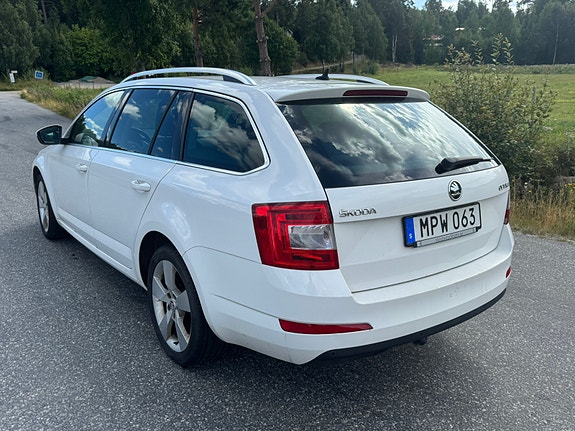 Skoda Octavia 8 of 12