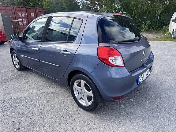 Renault Clio 2 of 5