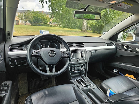 Skoda Superb 3 of 4