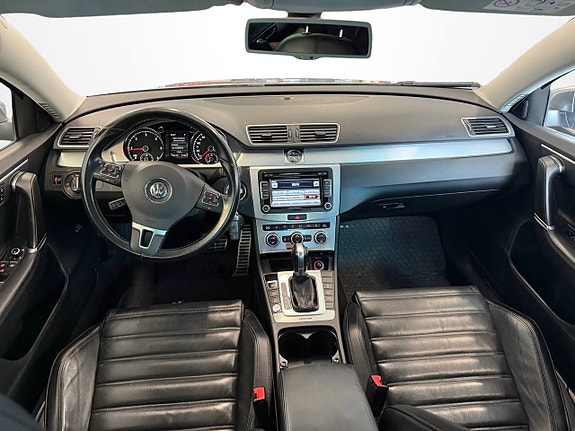 Volkswagen Passat Alltrack 9 of 13