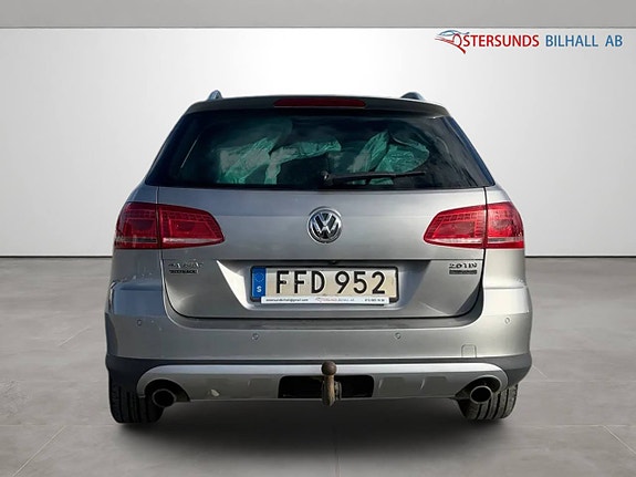 Volkswagen Passat Alltrack 5 of 13