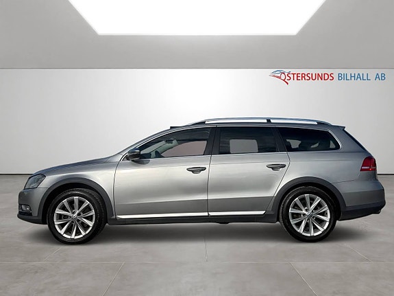Volkswagen Passat Alltrack 4 of 13