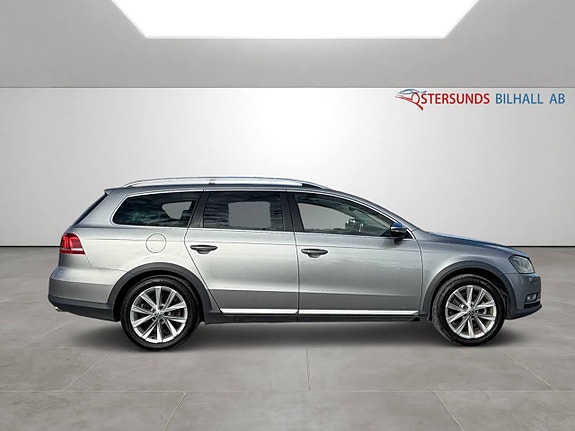 Volkswagen Passat Alltrack 6 of 13